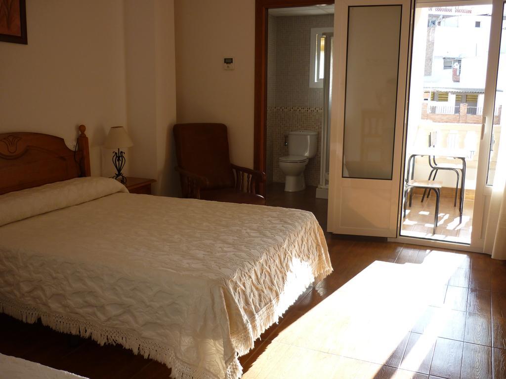 Hotel Las Flores Tolox Kamer foto