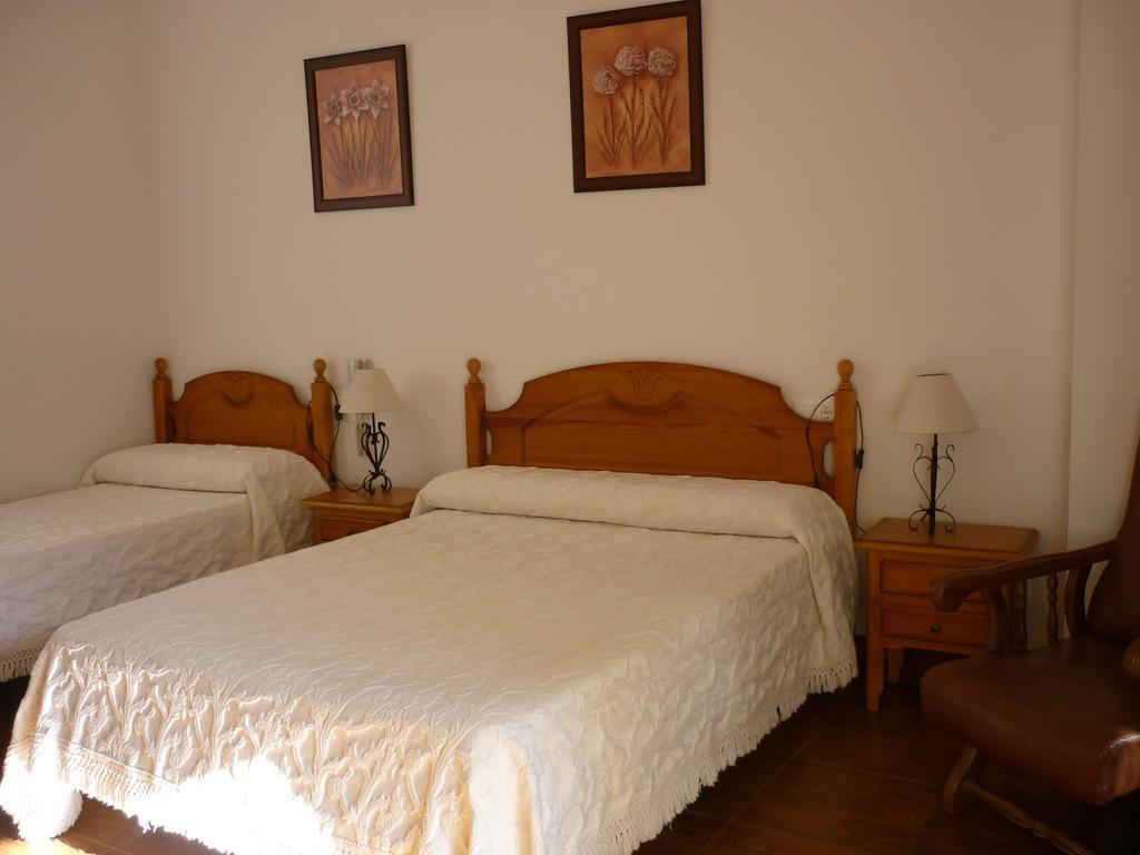 Hotel Las Flores Tolox Kamer foto