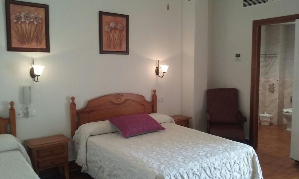 Hotel Las Flores Tolox Buitenkant foto