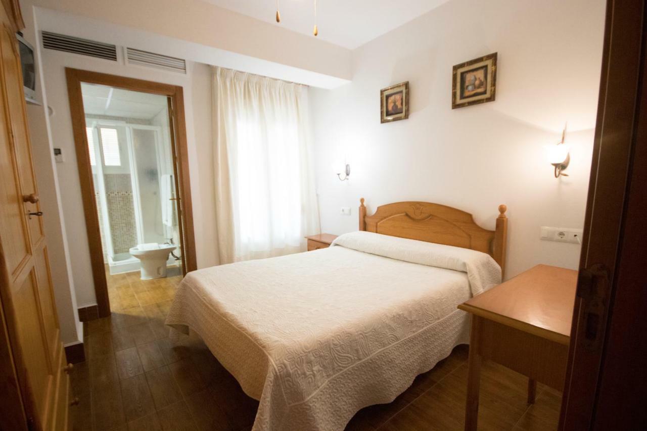 Hotel Las Flores Tolox Buitenkant foto
